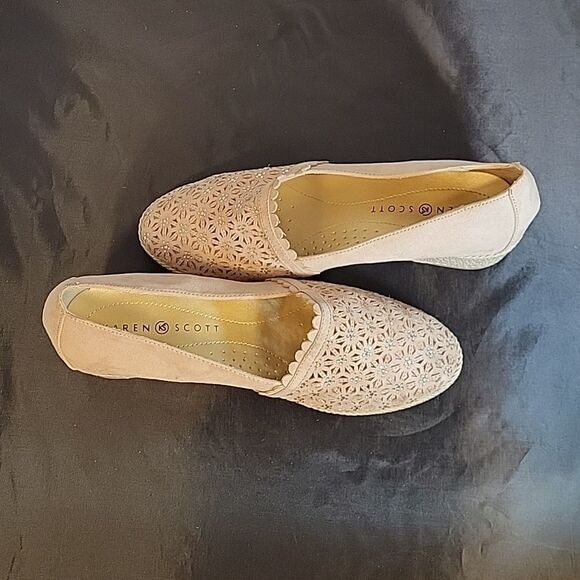 KAREN SCOTT ROUND TOE SLIP-ON RHINESTONES EMBELLISHMENT SUEDE WEDGE SHOE - Picture 8 of 15